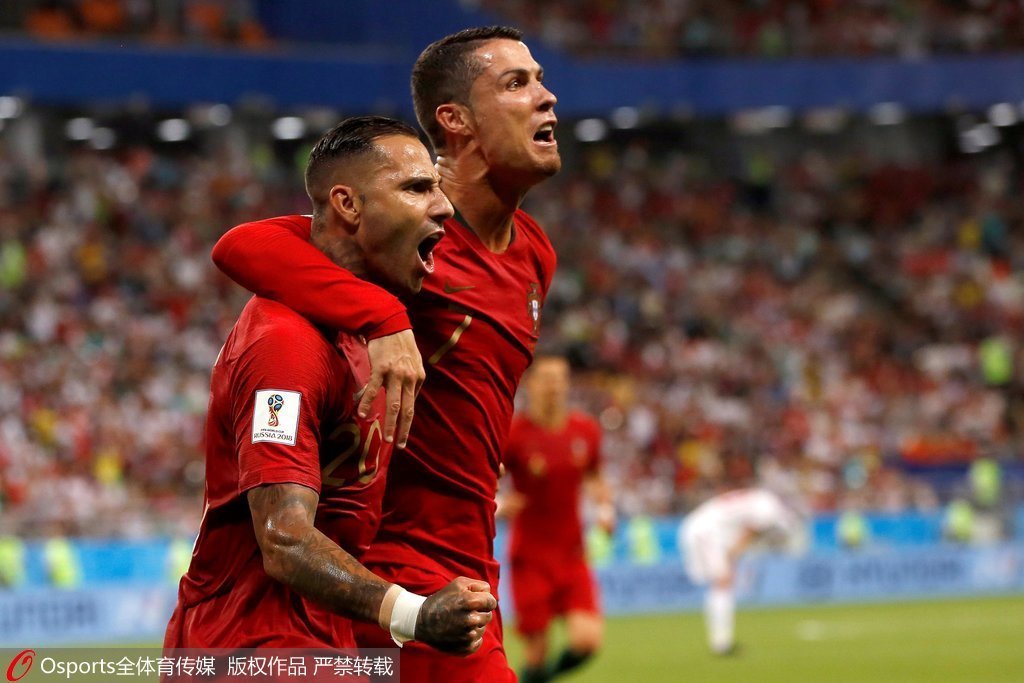  奥格斯堡补时阶段破门，惊险拿下宝贵三分